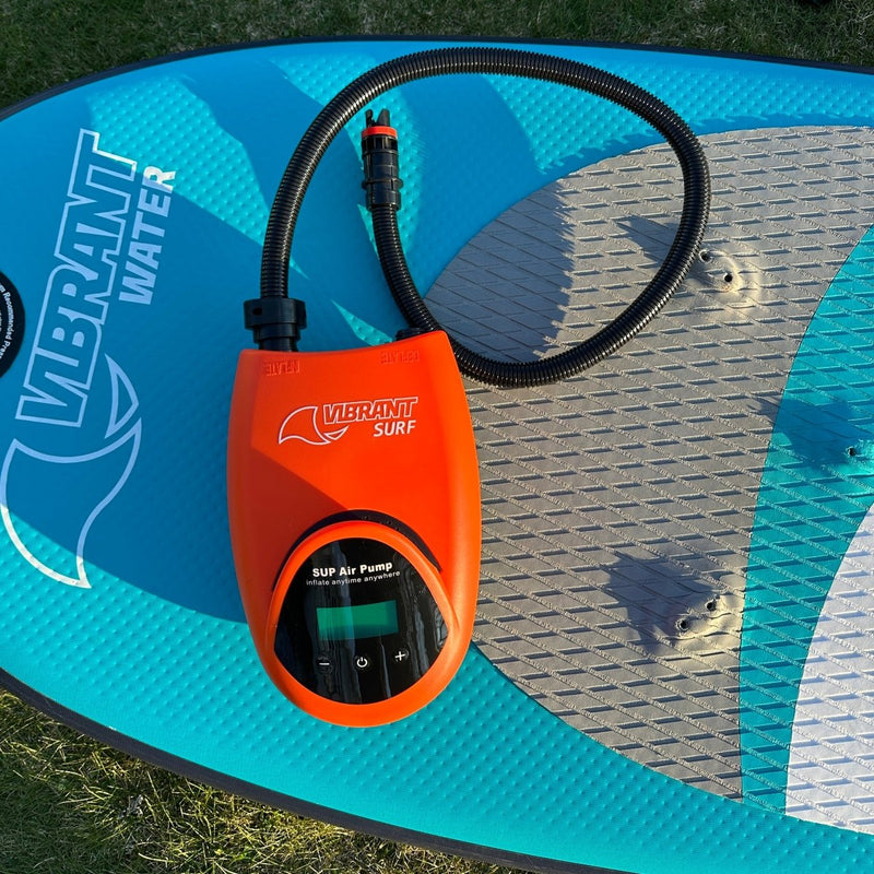 Kraftig oppladbar SUP pumpe – elektrisk | SeaBreeze